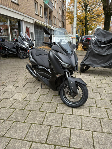 Yamaha XMAX 300 Tech MAX